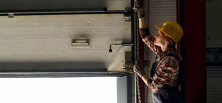 Addressing Common Garage Door Stoppage Issues in Fair Oaks, CA